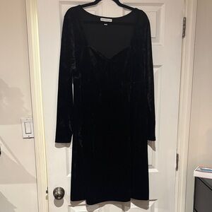 Elegant Black Velvet Dress